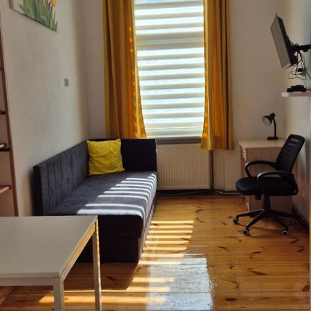 Hostel Tulip - Pokoj Jednoosobowy Nr 3 Ze Wspolna Lazienka I Kuchnia Szczecin Kültér fotó