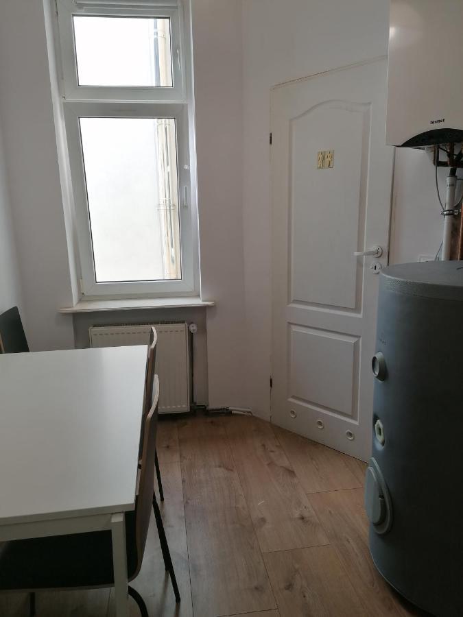 Hostel Tulip - Pokoj Jednoosobowy Nr 3 Ze Wspolna Lazienka I Kuchnia Szczecin Kültér fotó