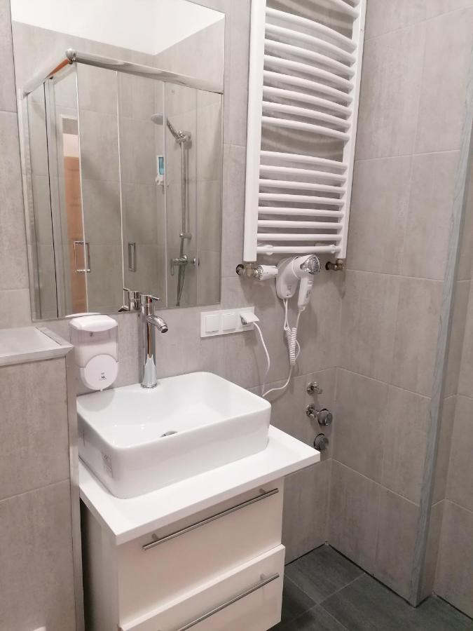 Hostel Tulip - Pokoj Jednoosobowy Nr 3 Ze Wspolna Lazienka I Kuchnia Szczecin Kültér fotó